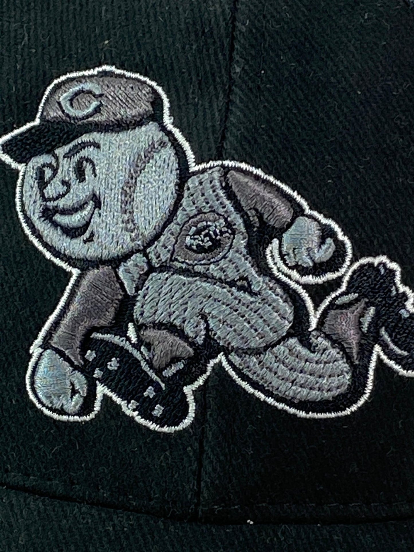 Cincinnati Reds Vintage MLB Black Alternate Logo NOS Cap