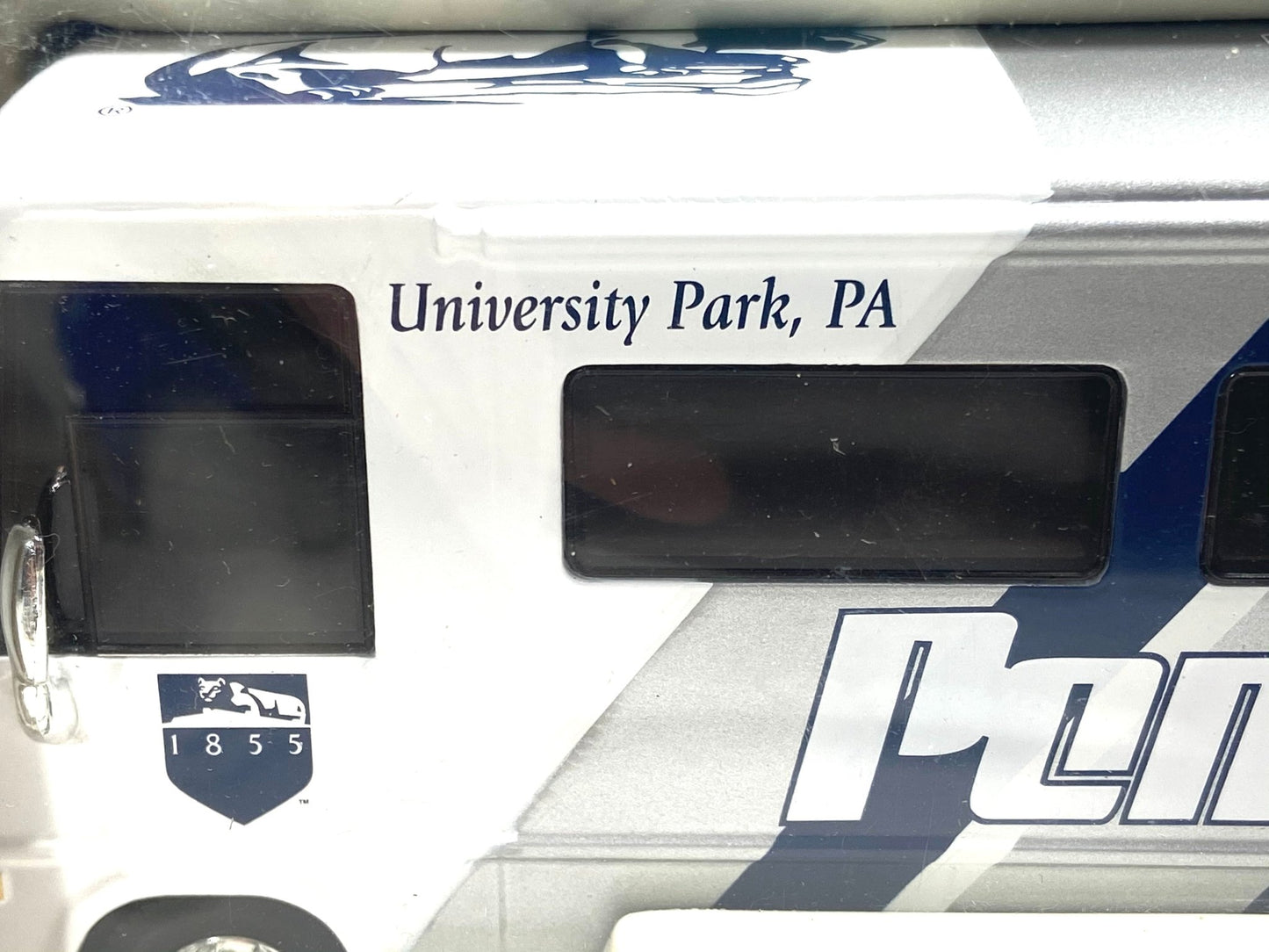 Penn State Nittany Lions Vintage 2001 NCAA 1:43 NOS Winnebago