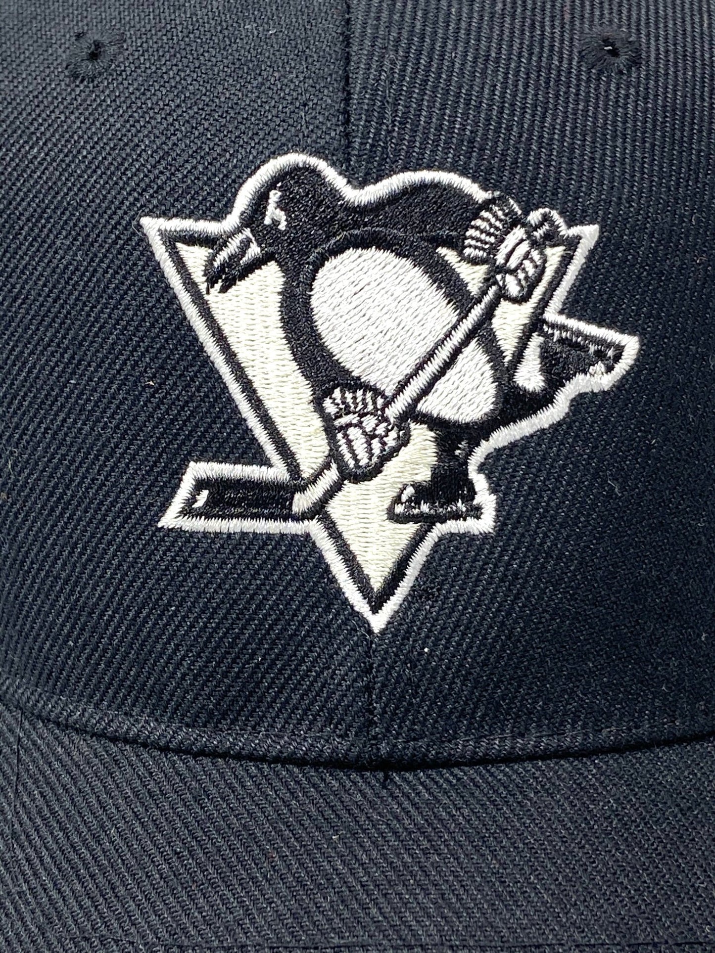Pittsburgh Penguins Vintage 2004 NHL Black Logo NOS Hat