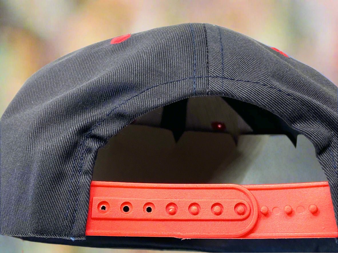 Tennessee Titans Vintage NFL Navy/Red Twill NOS Snapback Replica Cap