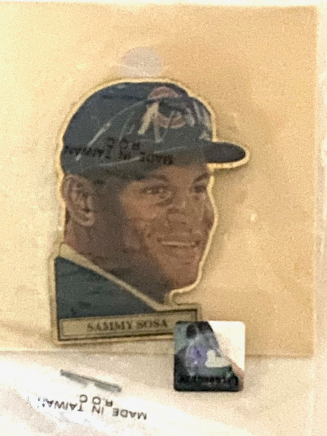 Sammy Sosa Vintage 2000 MLB Chicago Cubs NOS Collectible Pin
