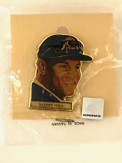 Sammy Sosa Vintage 2000 MLB Chicago Cubs NOS Collectible Pin