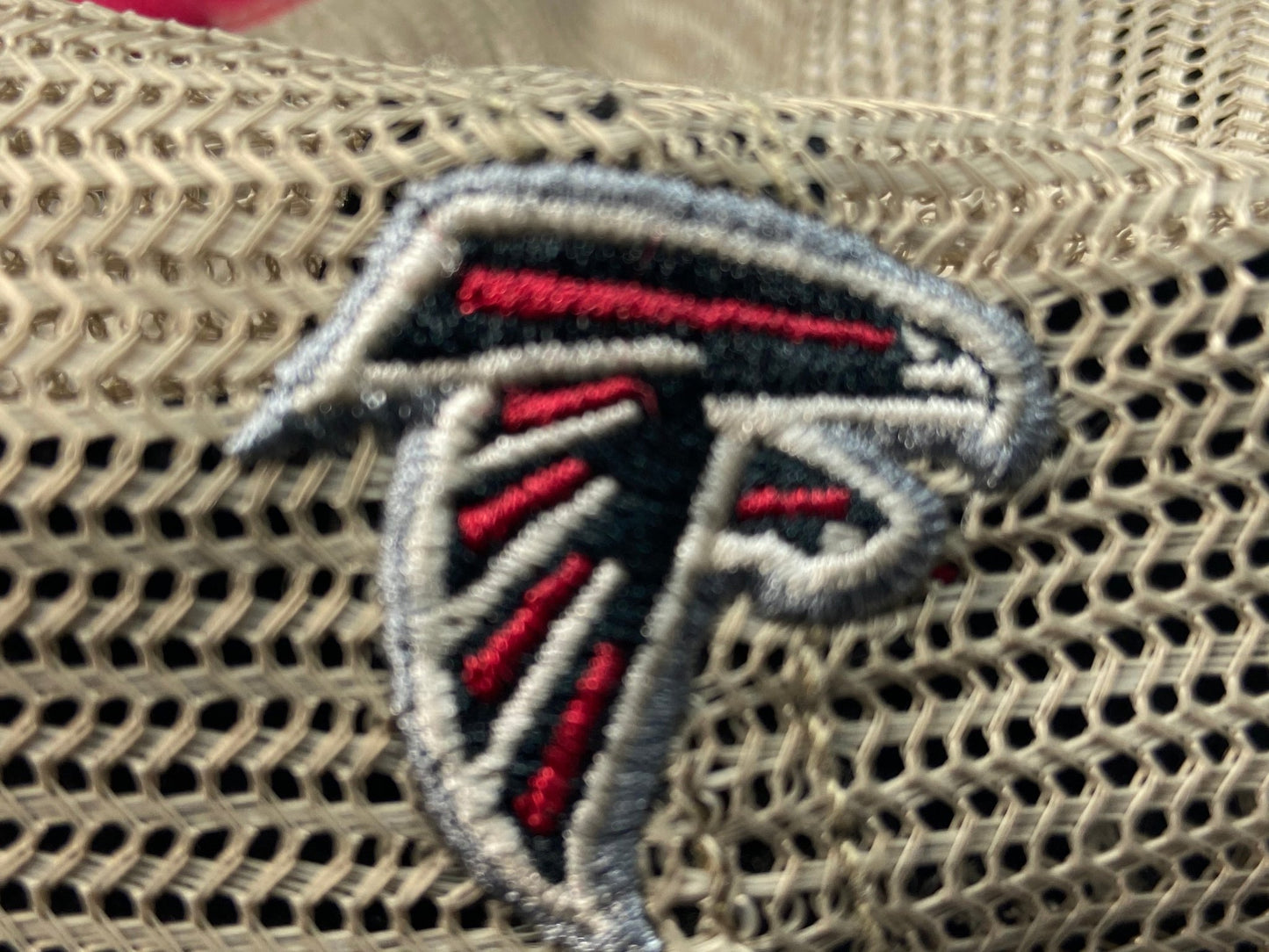 Atlanta Falcons NFL 2017 Red Lawton Vintage Style Stretch Fit Mesh NOS Cap