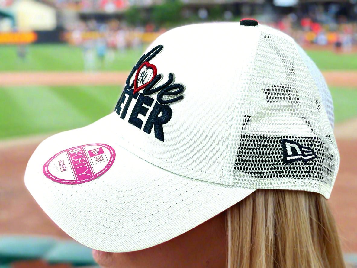 Derek Jeter MLB New York Yankees Women's NOS Mesh Snapback