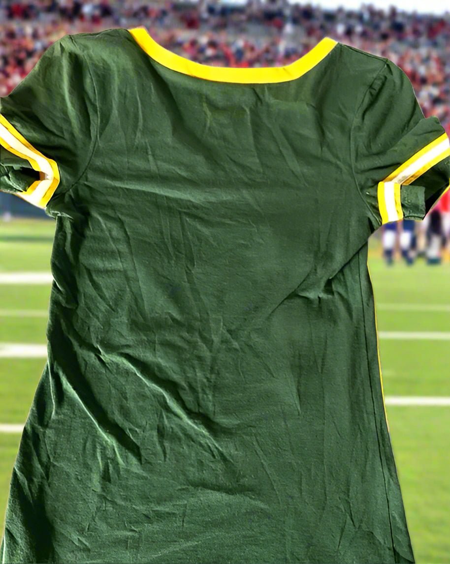 Green Bay Packers NFL 2014 Ladies XS Green Jersey Used T-Shirt