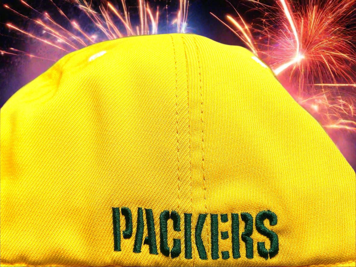 Green Bay Packers NFL 2020 Contender NOS "Crash Line" Stretch Fit Cap
