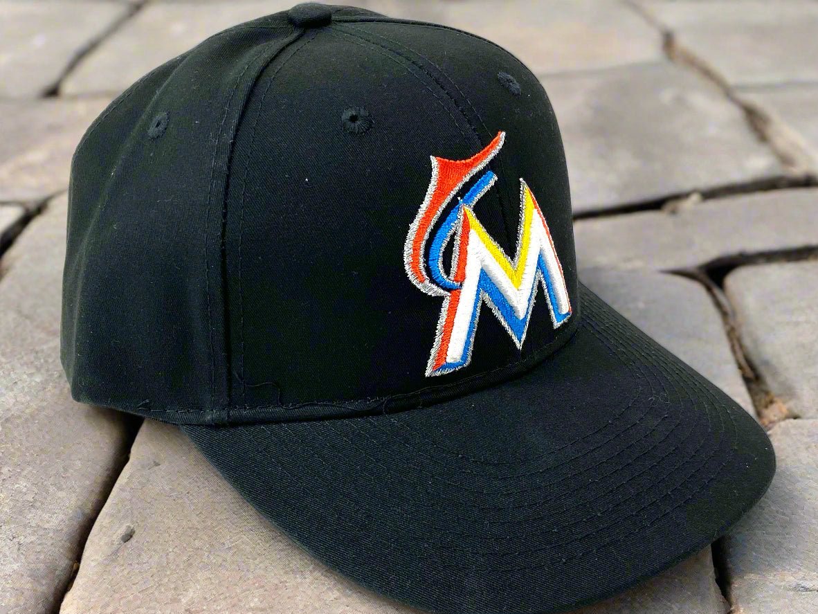 Miami Marlins MLB 2018 NOS 300 Style Adjustable Home Hat