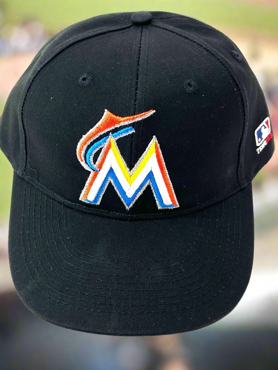 Miami Marlins MLB 2018 NOS 300 Style Adjustable Home Hat