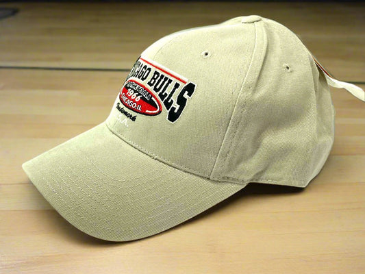 Chicago Bulls Classic NBA Beige 2006 "Basketball 1966" NOS Hat