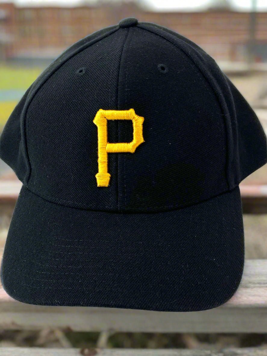 Pittsburgh Pirates NOS Vintage MLB 15% Wool Replica Hat