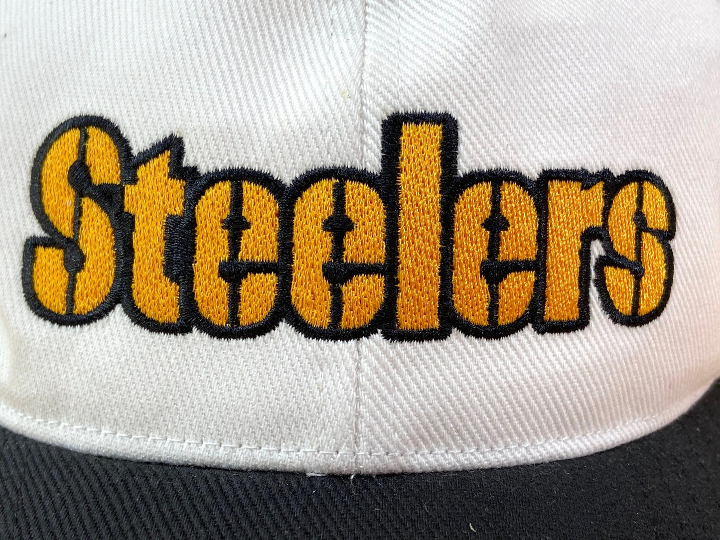 Pittsburgh Steelers Vintage NFL White "Shadow" NOS Snapback
